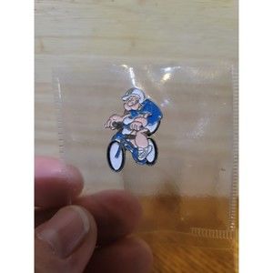 POPEYE - THE SAILOR MAN CARTOON - CYCLING - VINTAGE 1992 LAPEL PIN - HAT PIN